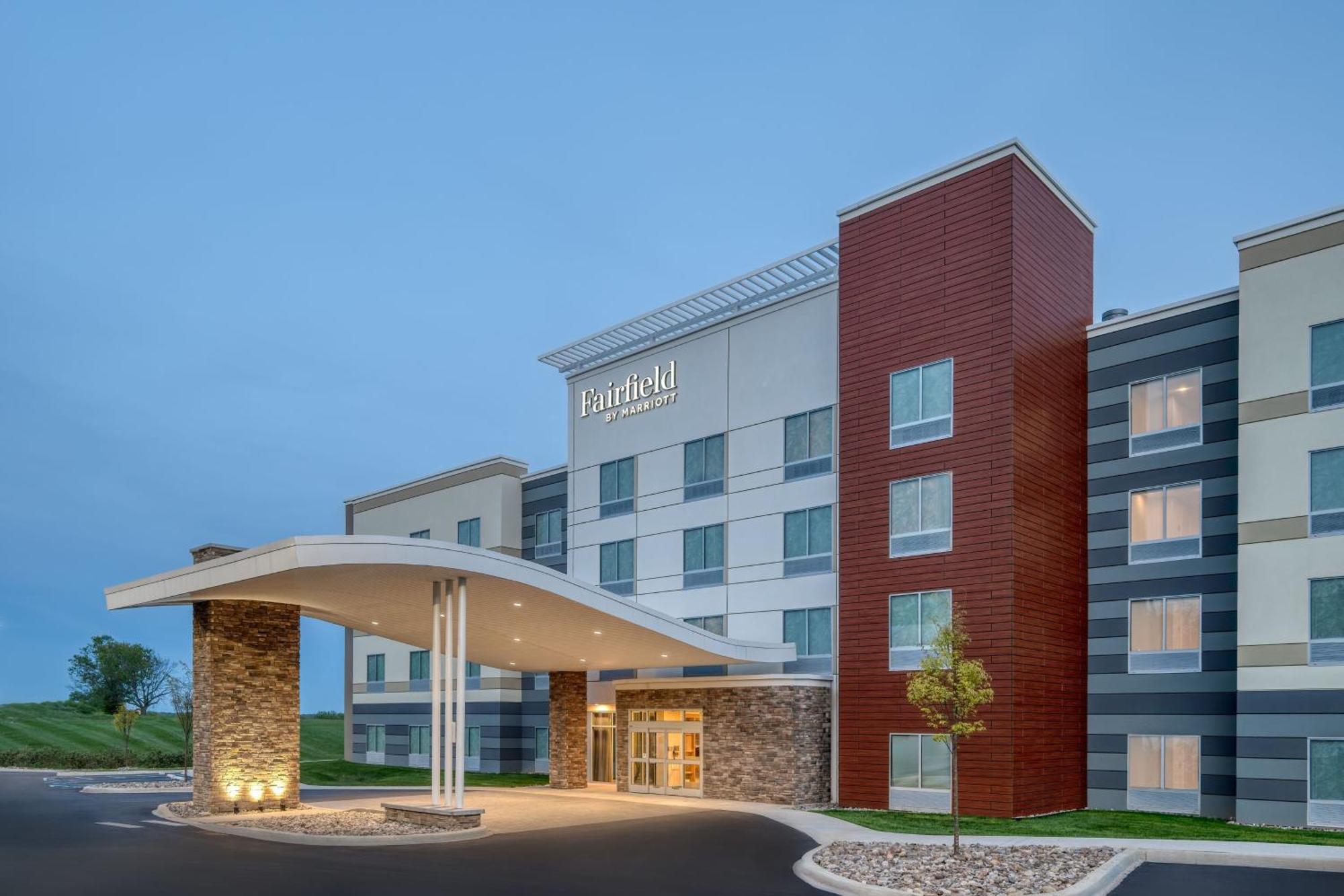 Fairfield By Marriott & *